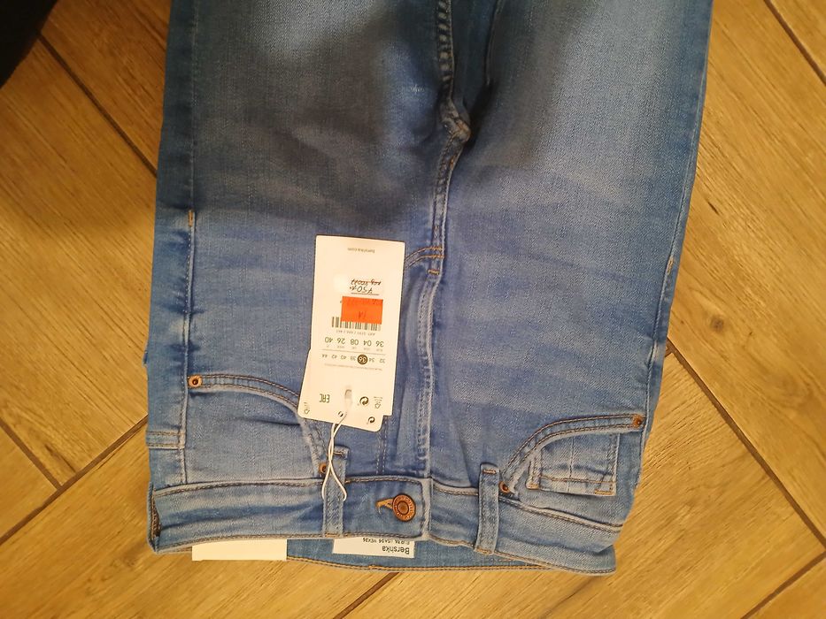 Жіночі джинси прямі