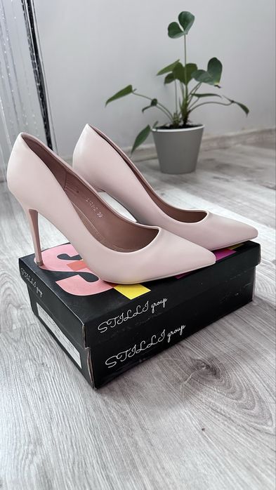 Туфлі лодочки в ідеальному стані