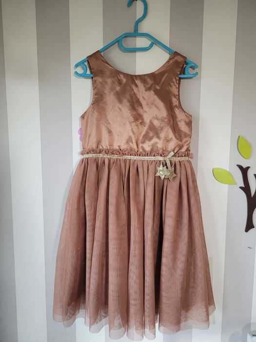 Elegancka połyskująca sukienka dziewczęca H&M rozmiar 128