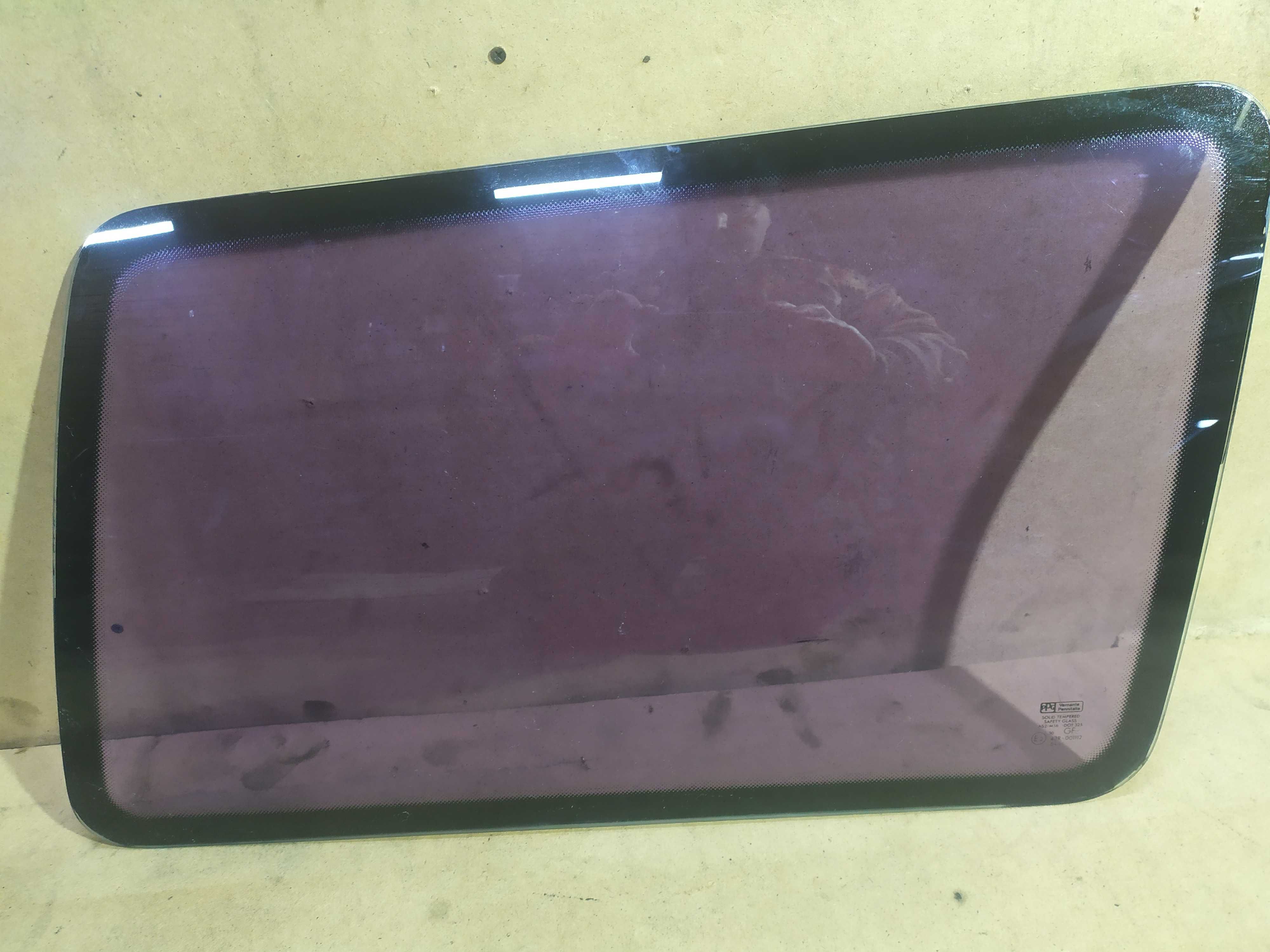 Скло кузовне багажника ліве стекло Опель Кадет караван універсал
