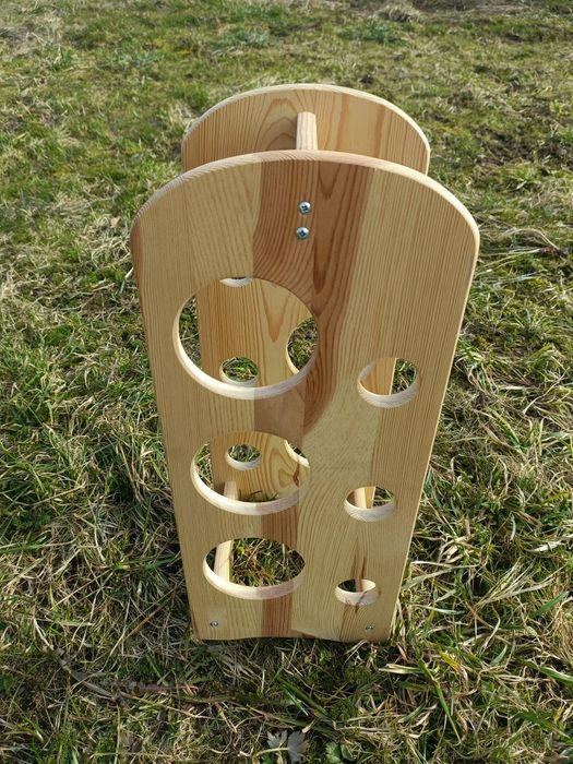 Stojak na wino drewniany