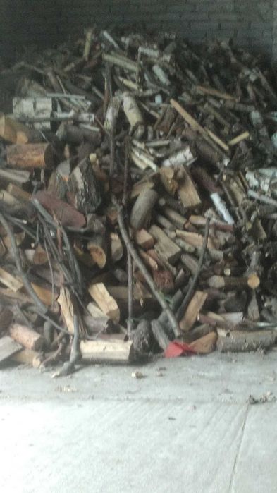 Drewno rąbane suche opałowe