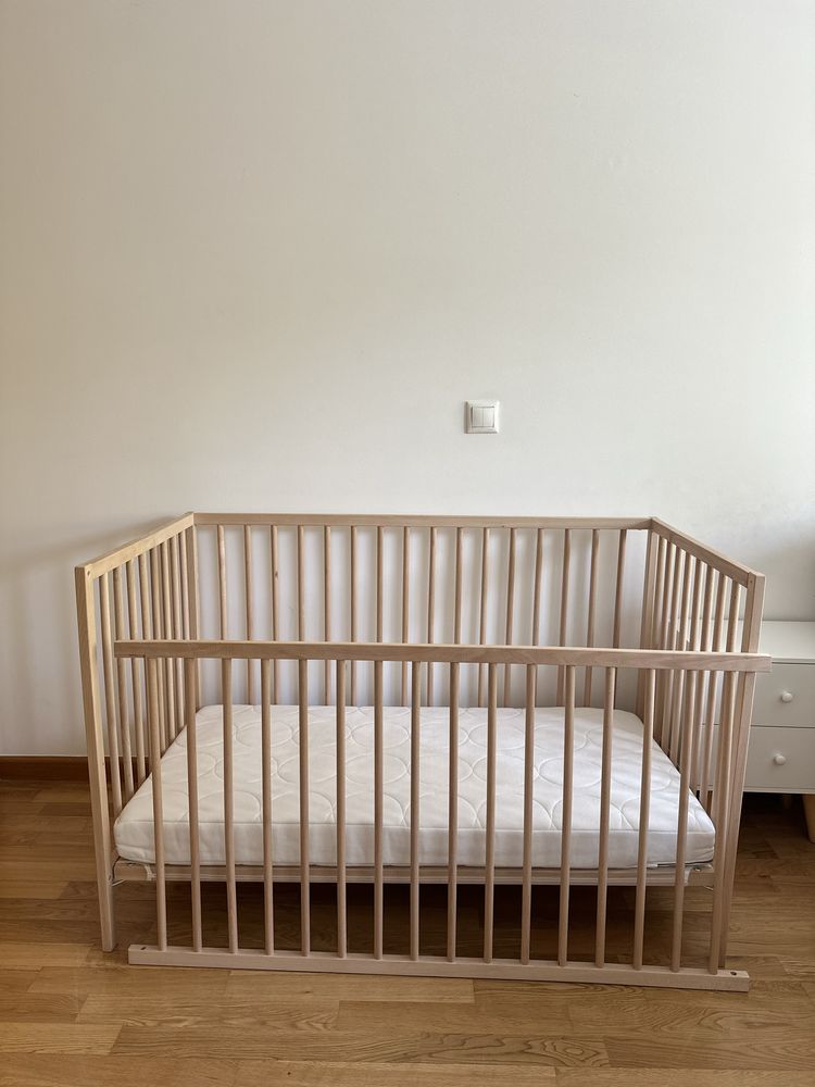 Berço + colchão Ikea