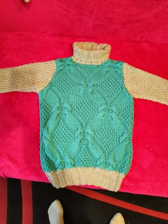 Продам вязанный свитер