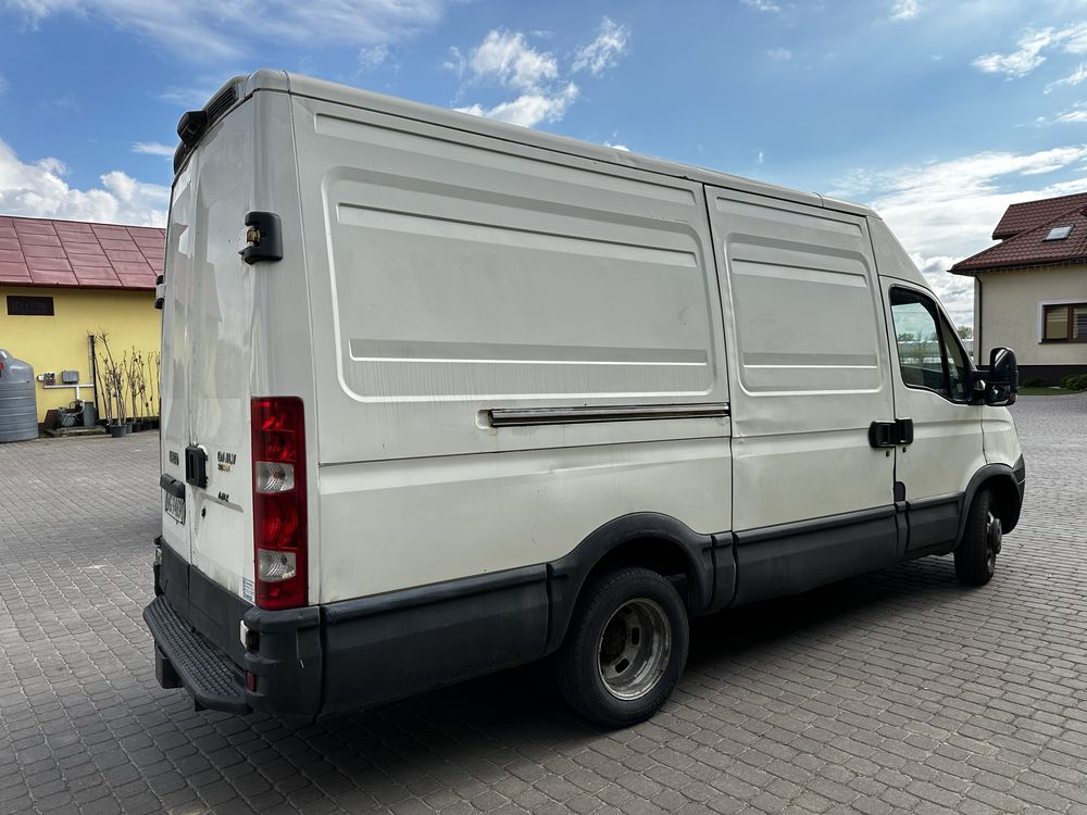 Iveco daily 35-C15 bliźniak średniak 3.0 hak