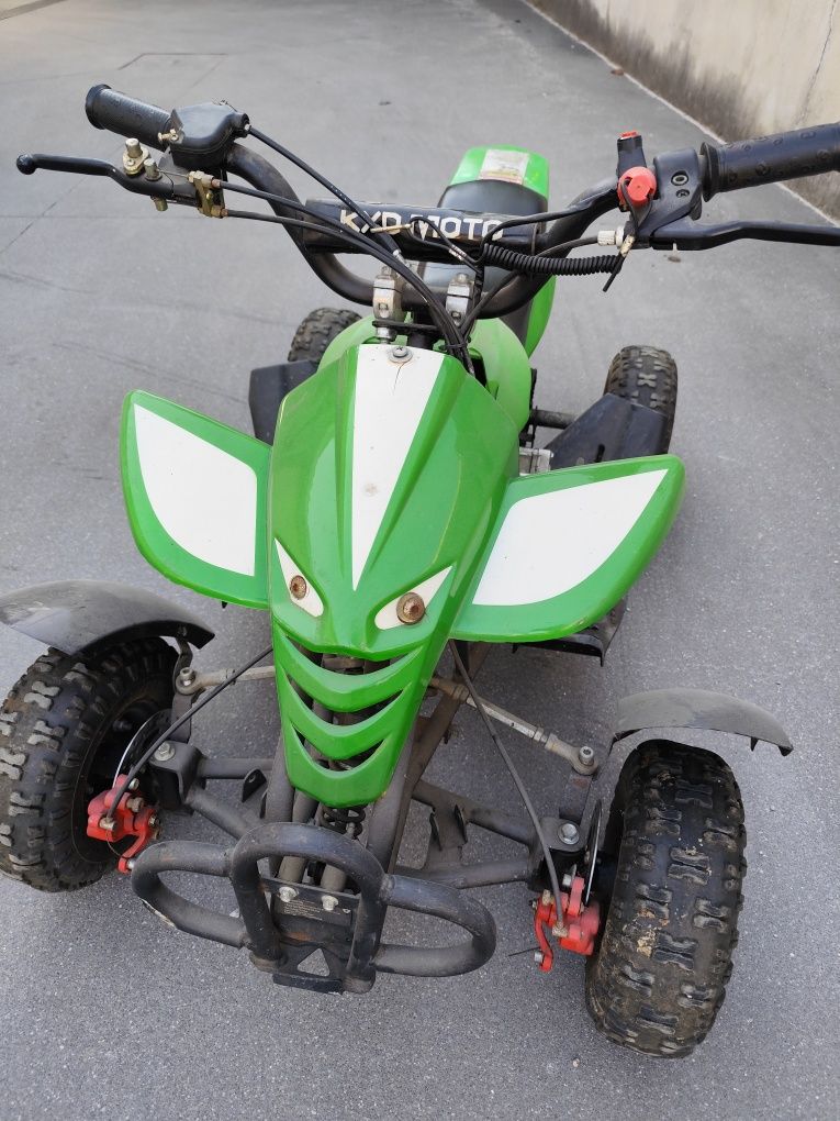 Moto 4 criança gasolina