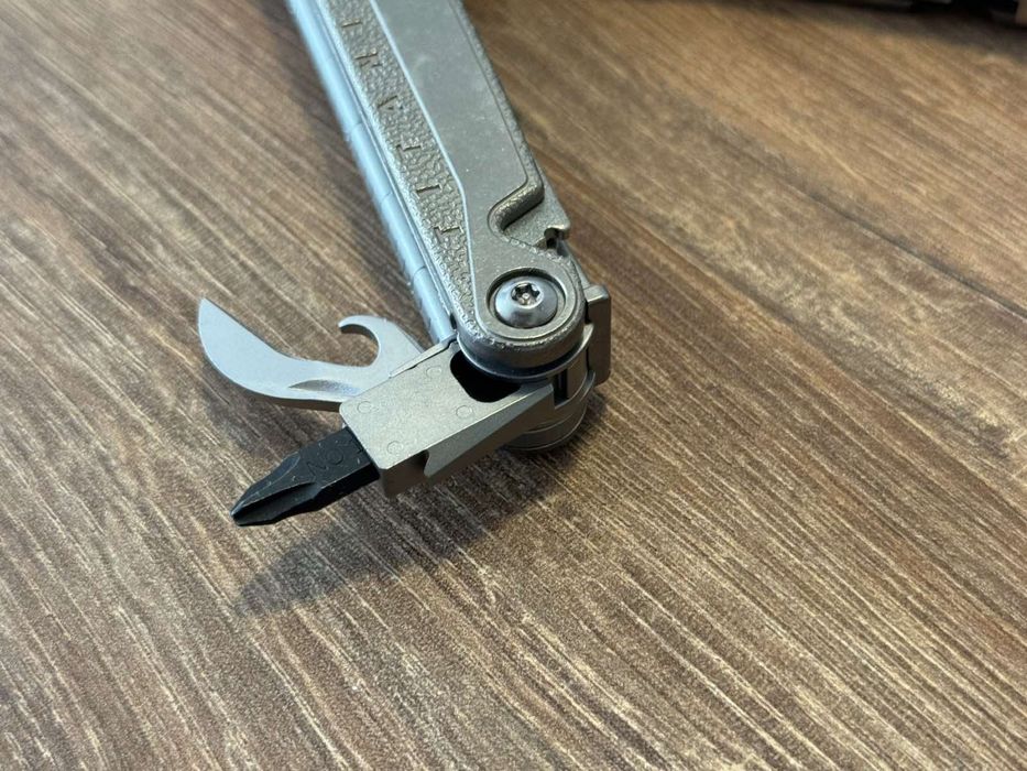 Leatherman Charge TTI Plus - топовый мультитул с клинком из s30v