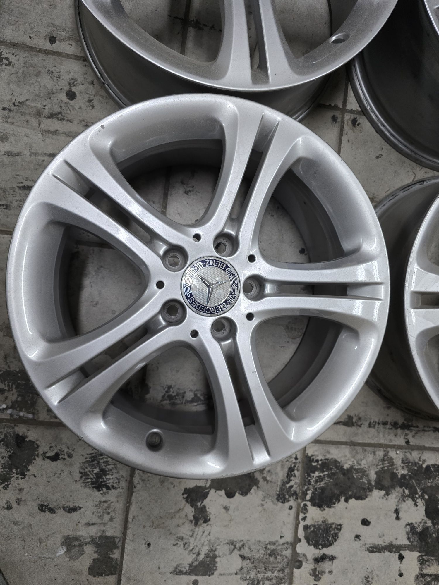 Alufelgi Mercedes-Benz 5x112 7,5j x 17" et 52,5 felgi aluminiowe OEM