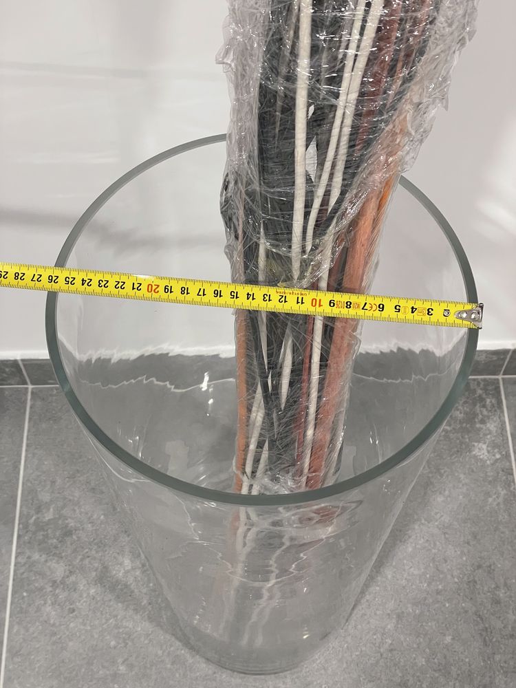 Jarra com plantas decorativas