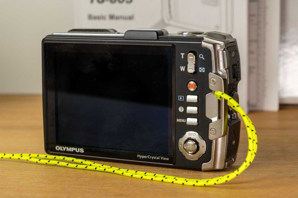 Olympus Tough TG-810 (komplet w pudełku + futerał)