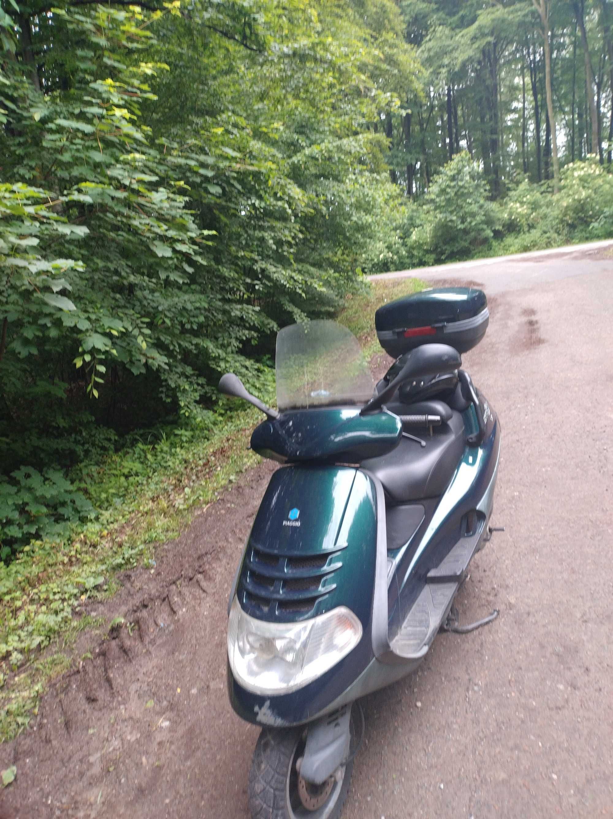 Skuter Piaggio hexagon 125 2t