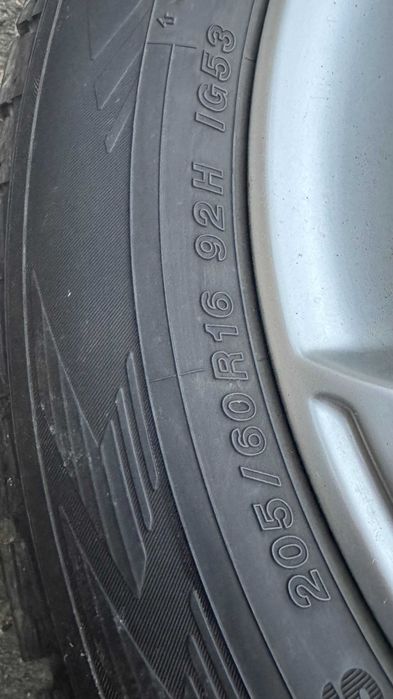 Оригінальні диски VW R16 + зимова гума Yokohama