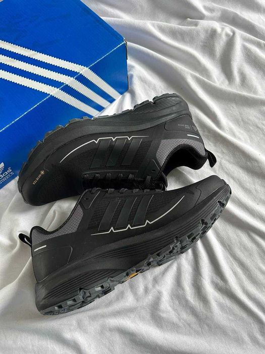 Чоловічі кросівки Adidas Gore-Tex