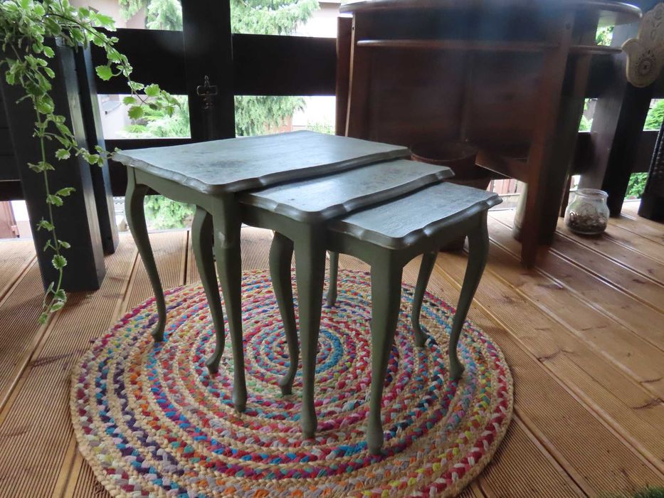 trzy stoliki ludwikowskie, trojaczki