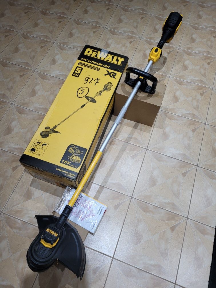 Dewalt електрокоса Brushless 18v DOM561P1S