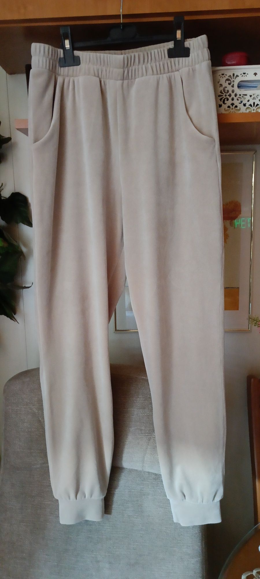 Damski dres XL kremowy
