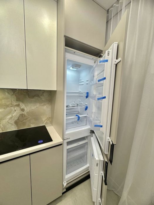 Продам євродвокімнатну квартиру в новобудові Птичка гидропарк