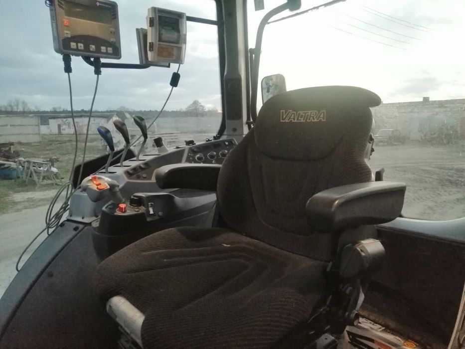 трактор Valtra T234 офіційне обслуговування