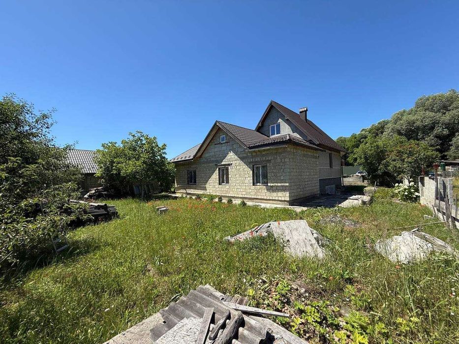 Продається дачний будинок. с.Крихівці с.т. Керамік.