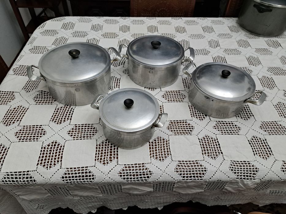 4 Tachos  em Alumínio Fundido -  Tamanhos  16/18/20 e 22 -Resistentes