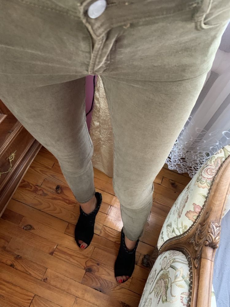 Spodnie jeansy Zara XS/34 khaki