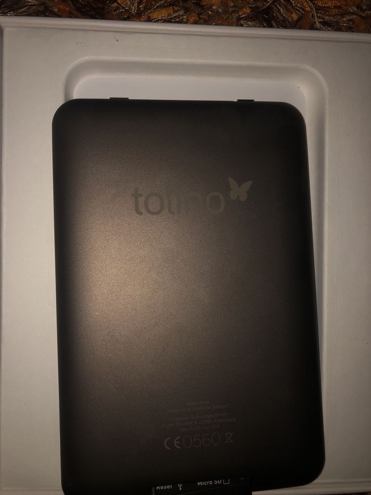 Czytnik ebooków  - tolino shine