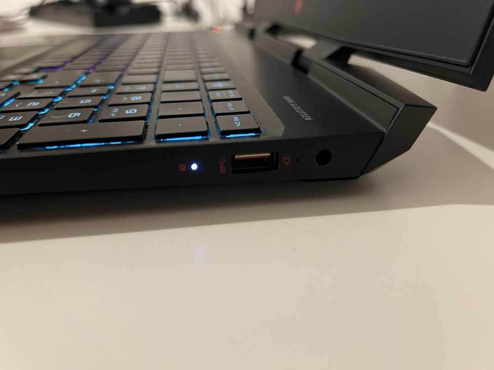 OMEN by HP Laptop 15-dc0059np