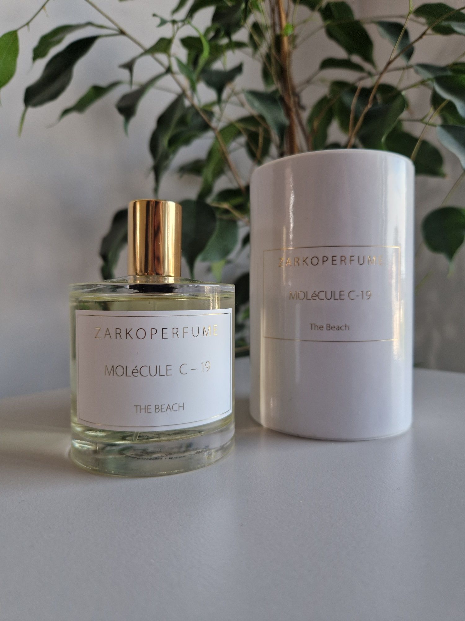 Zarkoperfume Molecule C-19 The Beach