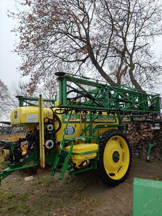 Opryskiwacz John Deere 624
