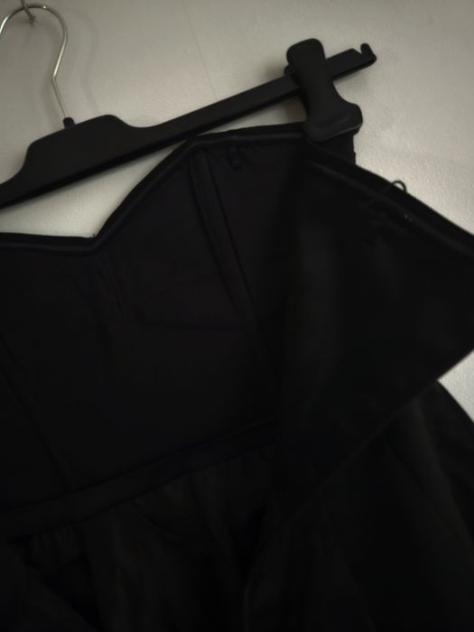 Sukienka mała czarna H&M xs s satynowa bawełna