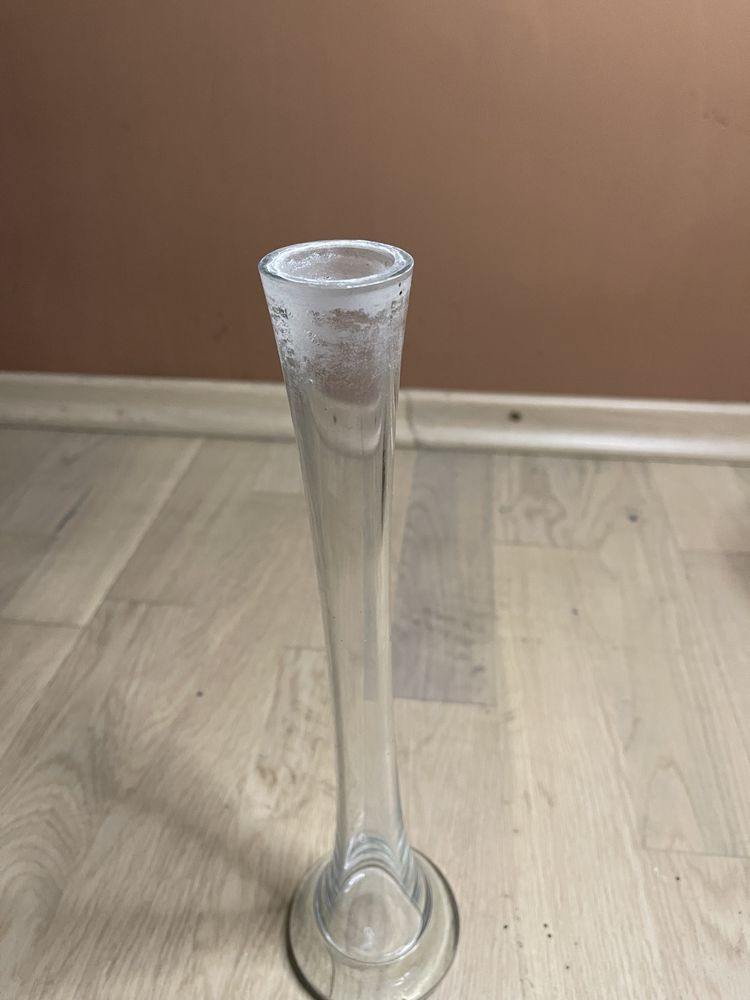 Wąski wazon szklany prosty transparentny