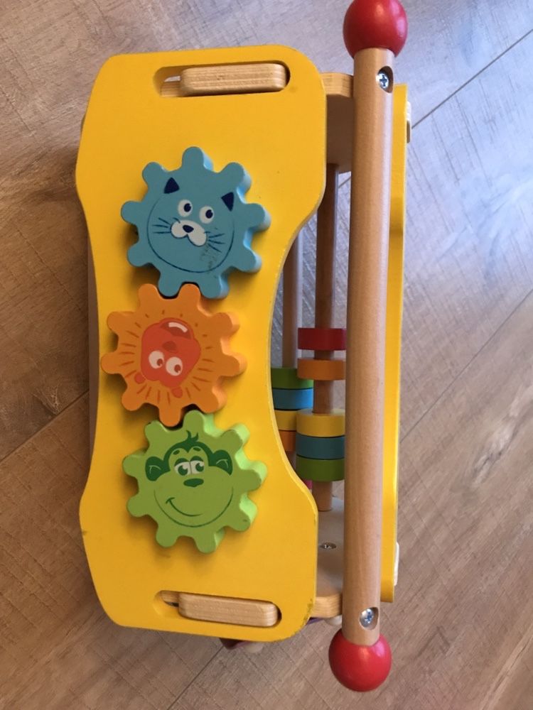 Domek aktywizujący Smily play, sorter, zegar, cymbałki, koła zębate