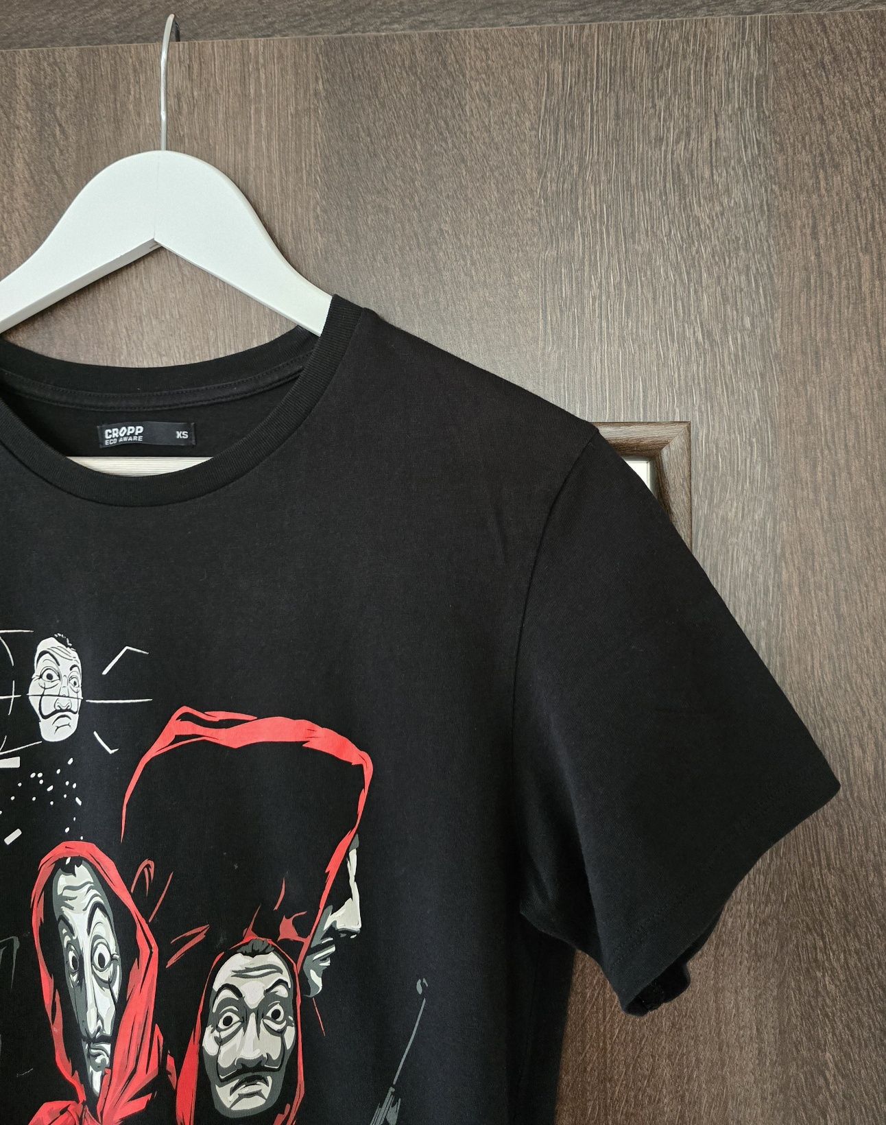 Cropp Dom z Papieru czarny t-shirt XS