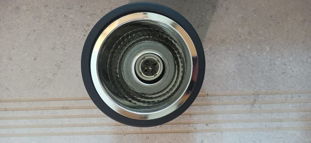Lampa - tuba czarna