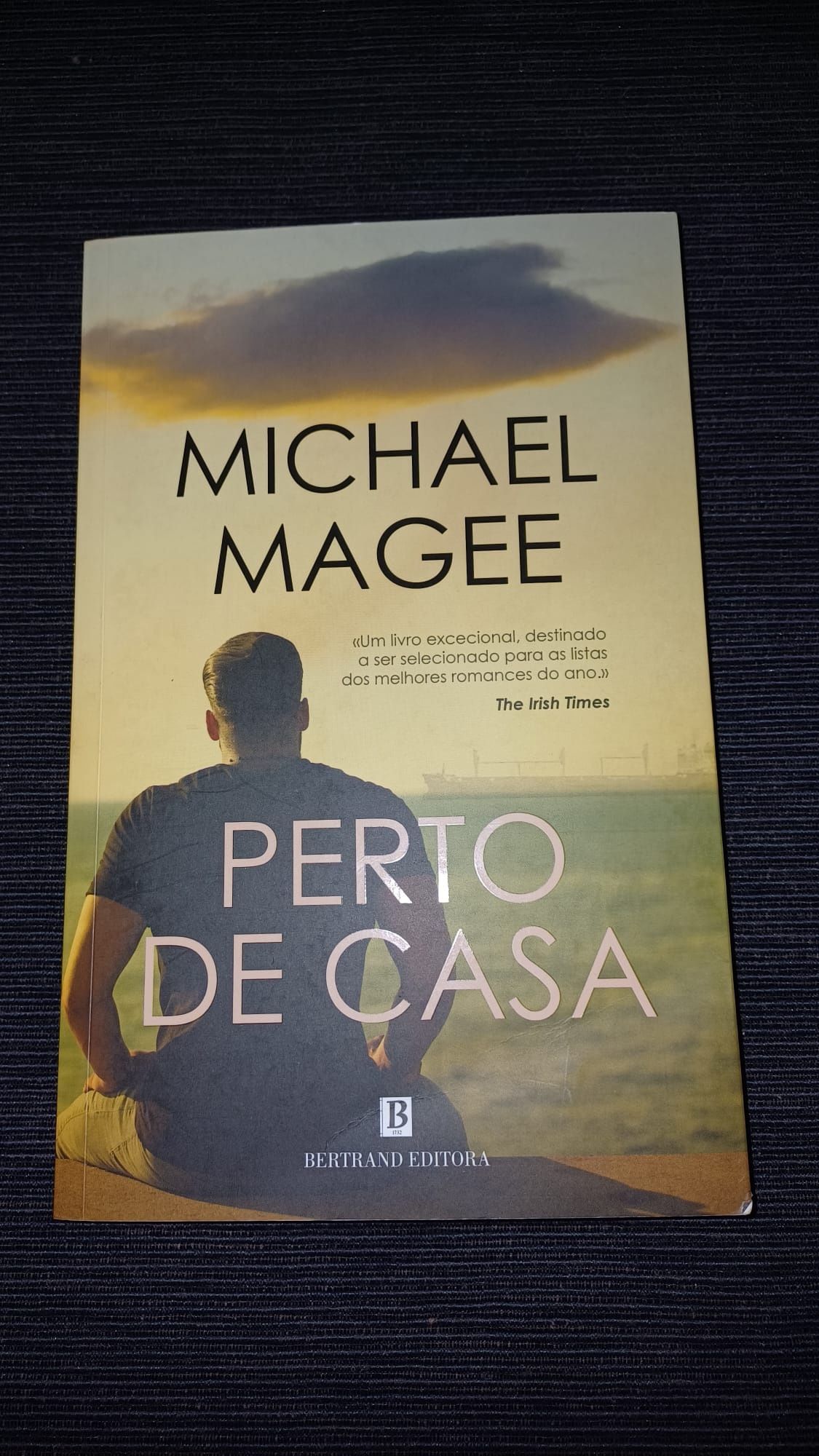 Livro Perto de Casa|novo