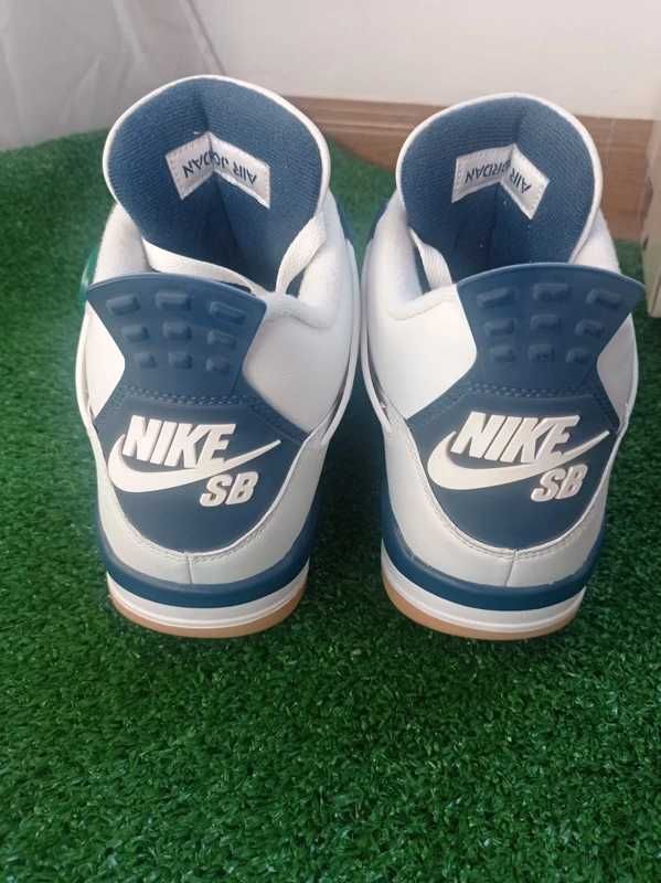 Novo Jordan 4 Blue Navy 42.5 – Original Box & StockX Authentication