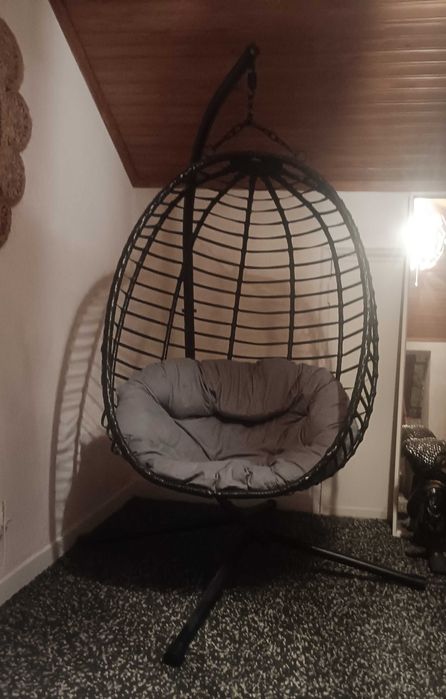 Cadeirão com baloiço em vime