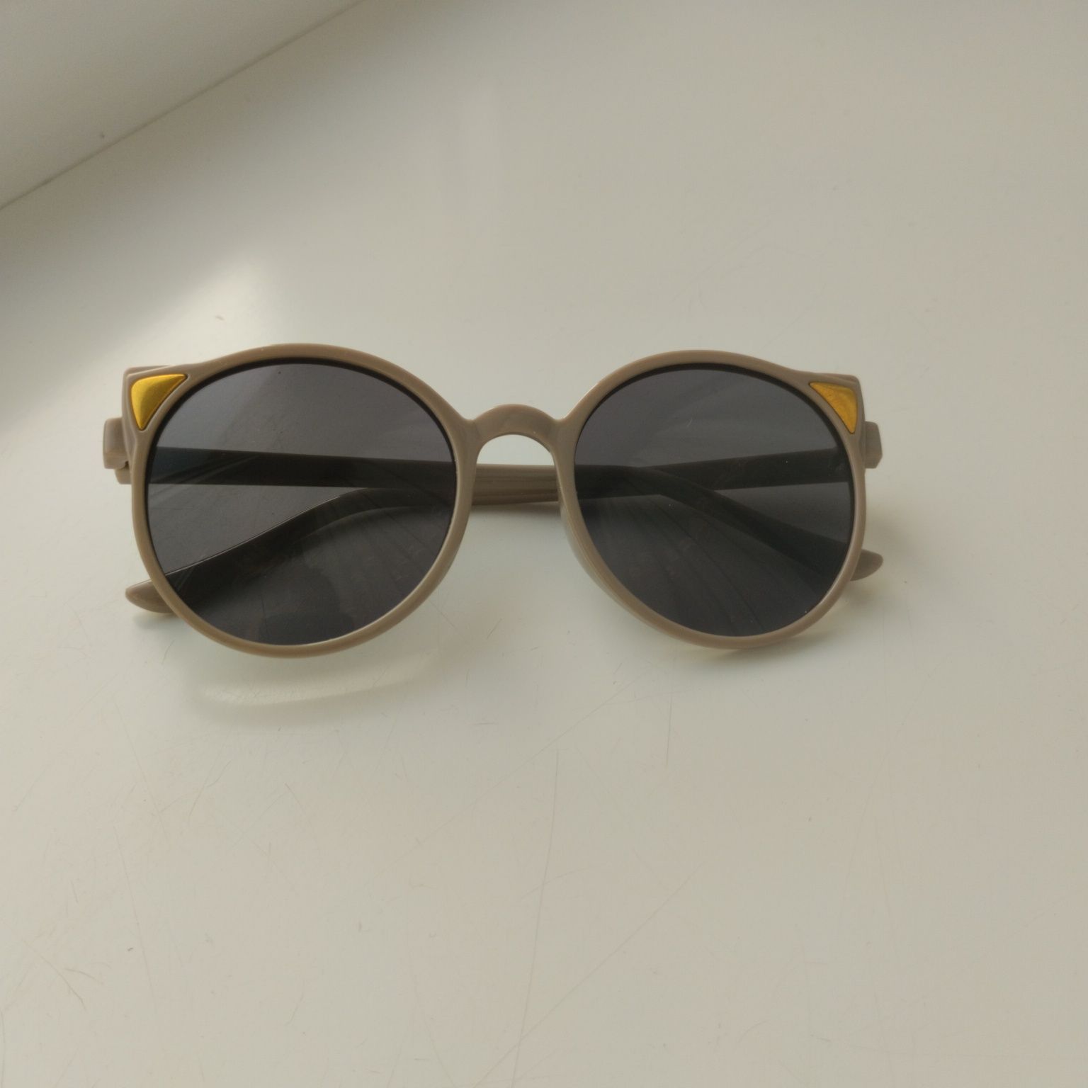 Нові сонцезахисні дитячі окуляри