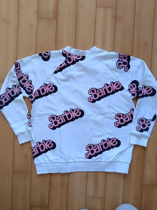 Sweatshirt branca com estampa Barbie