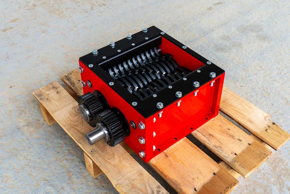 Mechanizm NISZCZARKA SHREDDER == maszyna do recyklingu
