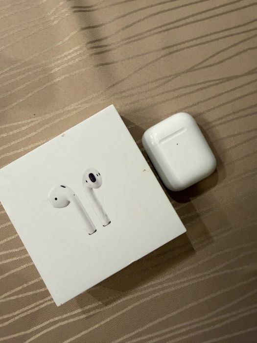 Наушники Apple AirPods (оригинал, Б/У)
