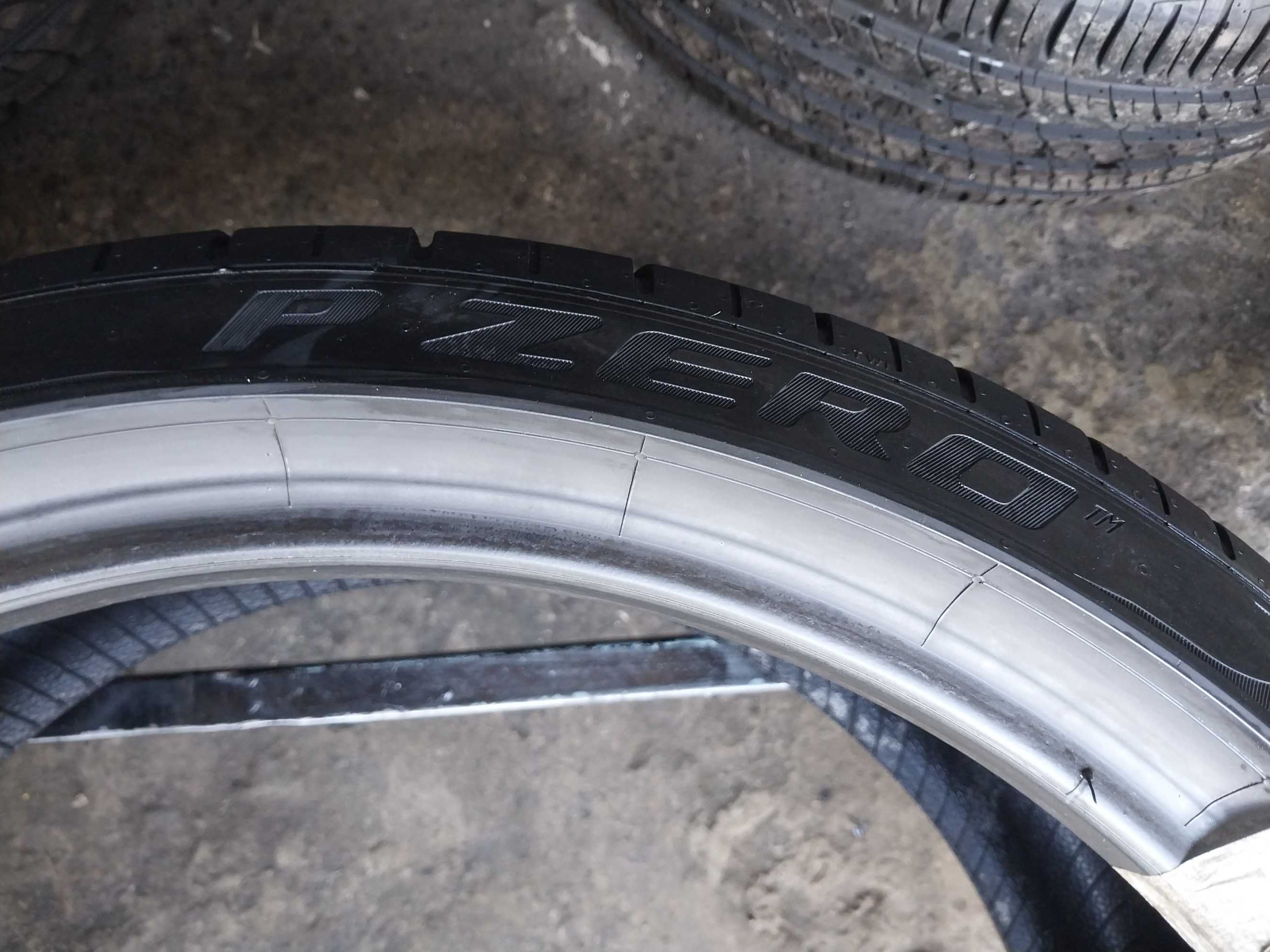 245 35 19 Pirelli, літо. Ціна за 4 шт.. 8800.