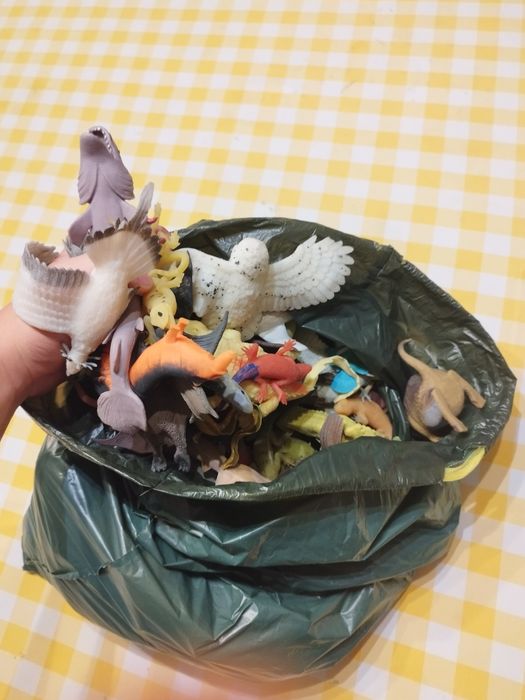 Coleção enorme de animais de borracha