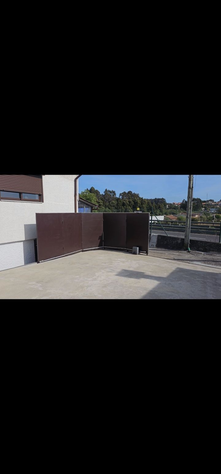 Portas, portões e construções metálicas