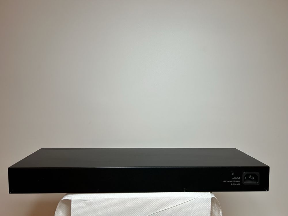 ZyXEL GS1900-24.