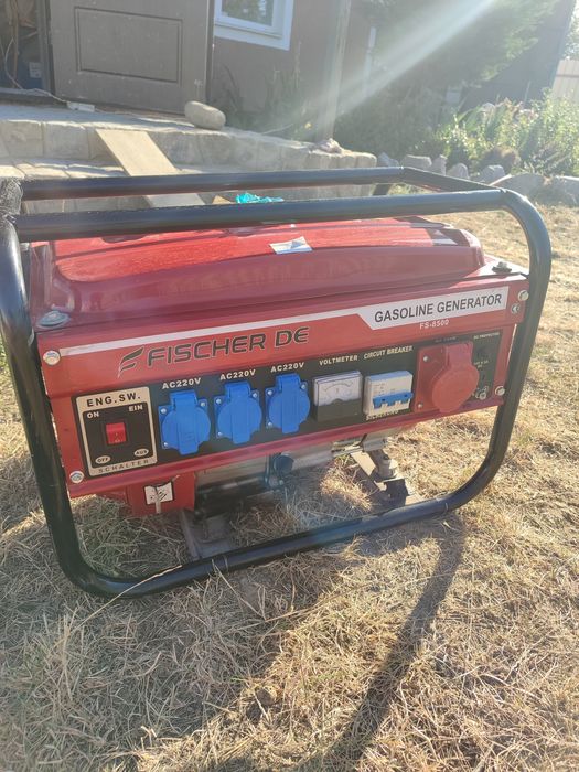 Бензиновий генератор