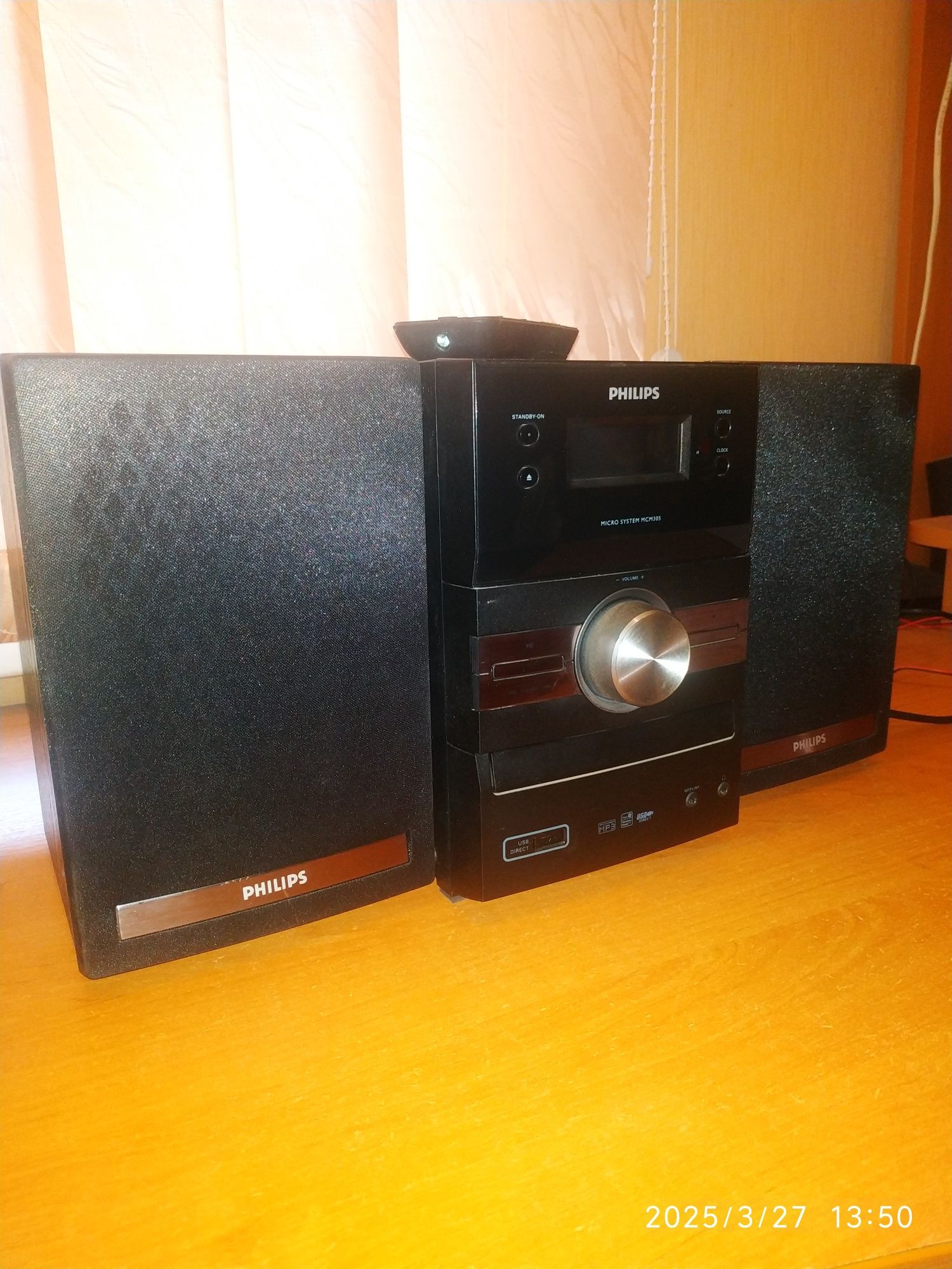 Продам микро музыкальный центр philips