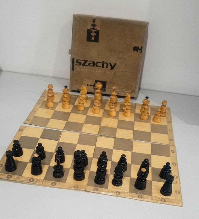 Szachy podróżne PRL drewniane - stare używane kompletne