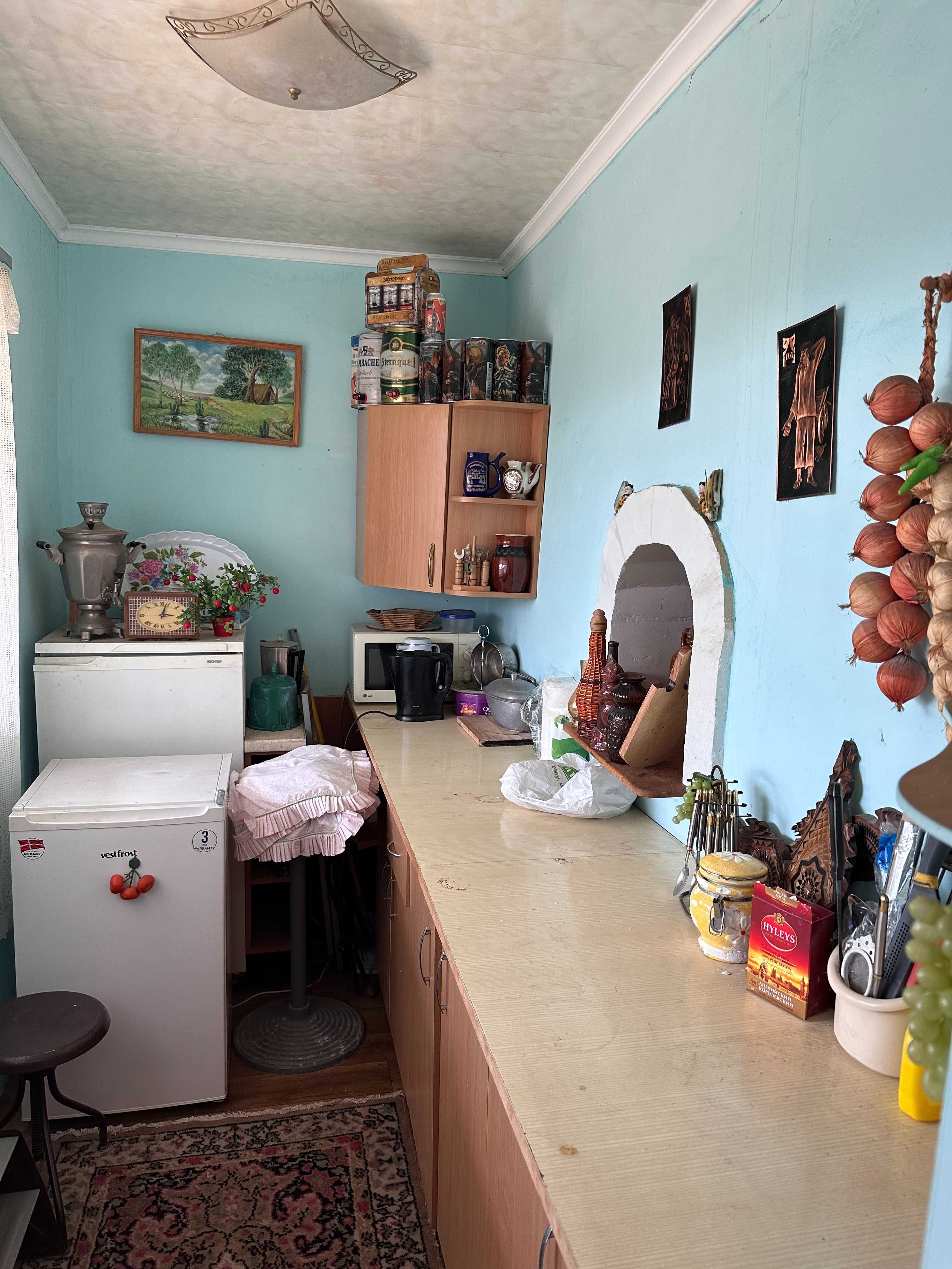 дача на березі річки