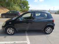 Carro Yaris 1.0 2001